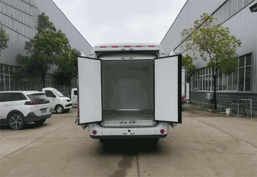 五菱面包冷藏車(chē)廂體圖片